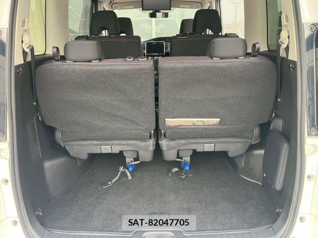 Nissan SERENA 2017-09 8075519-13