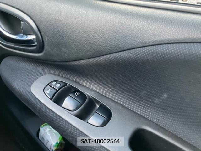 Nissan SERENA 2013-11 8075545-10