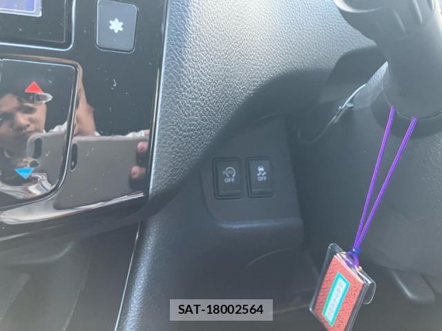 Nissan SERENA 2013-11 8075545-13