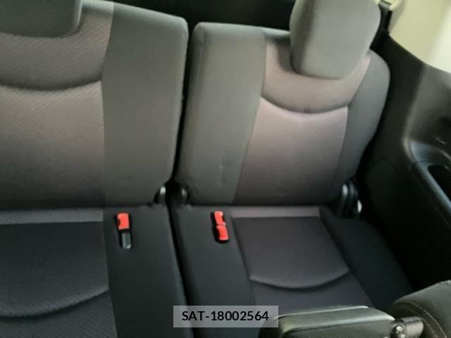 Nissan SERENA 2013-11 8075545-24