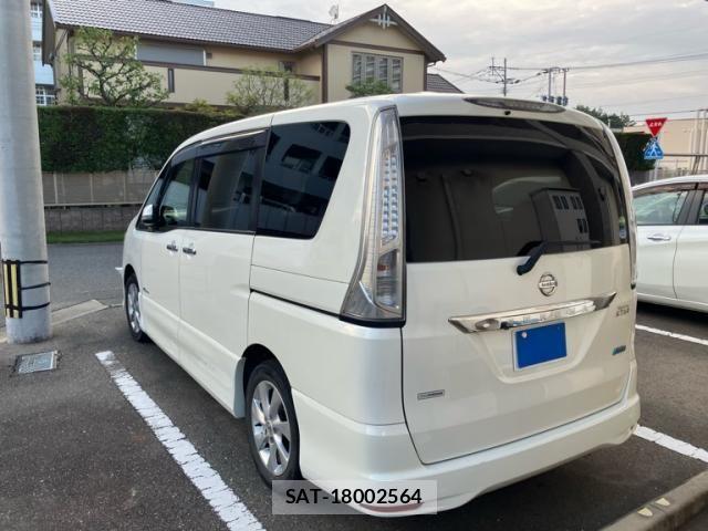 Nissan SERENA 2013-11 8075545-3