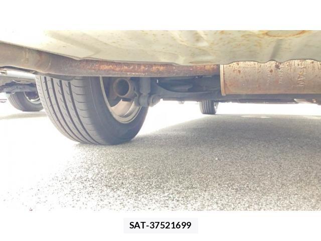 Nissan SERENA 2013-08 8101851-21