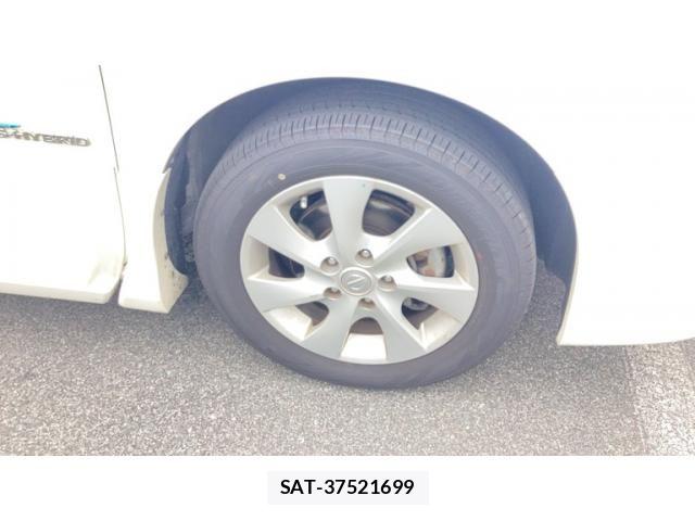 Nissan SERENA 2013-08 8101851-2