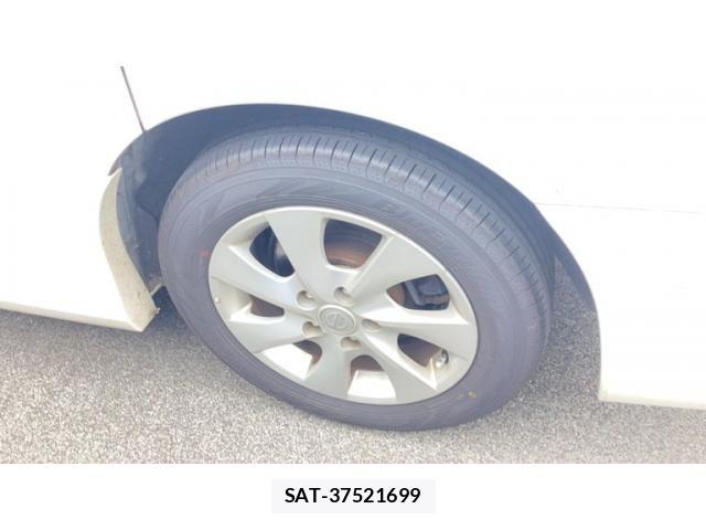 Nissan SERENA 2013-08 8101851-4