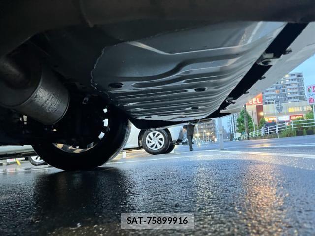 Nissan SERENA 2018-05 8101849-9