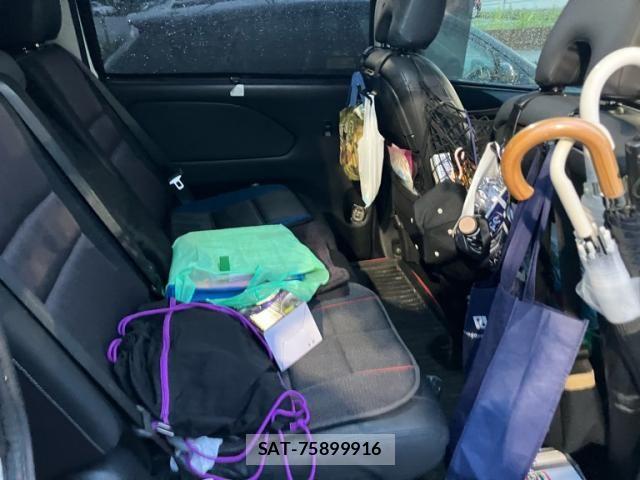 Nissan SERENA 2018-05 8101849-10