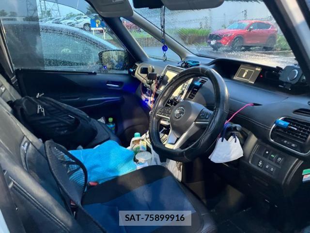 Nissan SERENA 2018-05 8101849-12