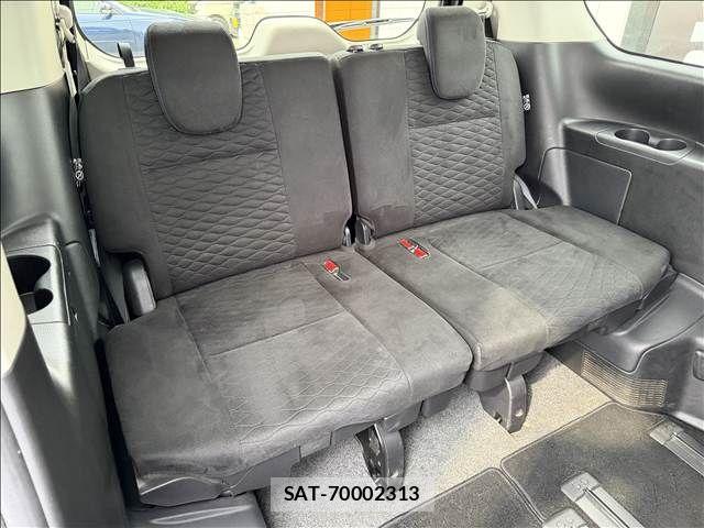 Nissan SERENA 2018-10 8101824-11