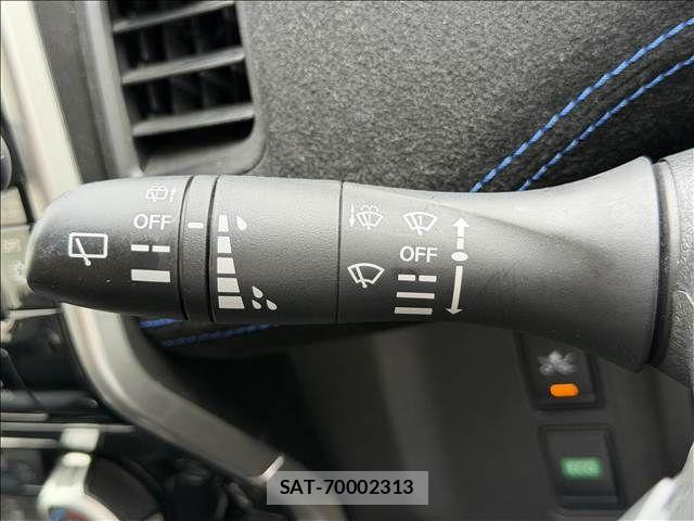 Nissan SERENA 2018-10 8101824-29