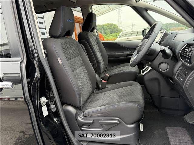 Nissan SERENA 2018-10 8101824-8