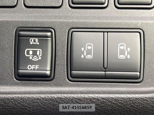 Nissan SERENA 2017-08 8101821-2