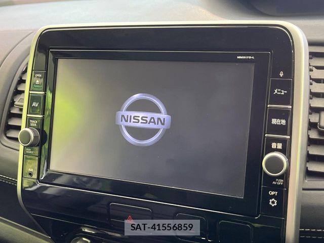 Nissan SERENA 2017-08 8101821-3