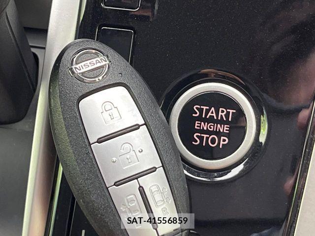 Nissan SERENA 2017-08 8101821-6