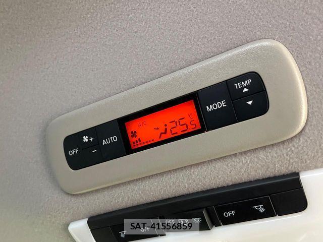 Nissan SERENA 2017-08 8101821-7