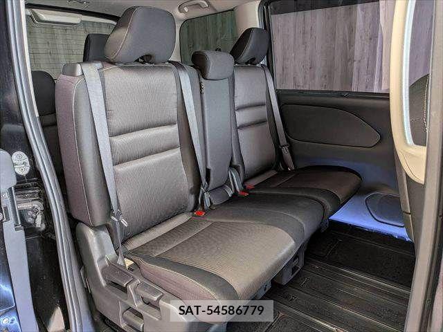 Nissan SERENA 2017-09 8101845-11