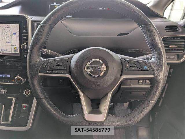 Nissan SERENA 2017-09 8101845-13