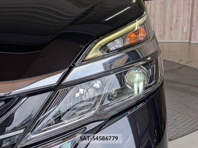 Nissan SERENA 2017-09 8101845-14