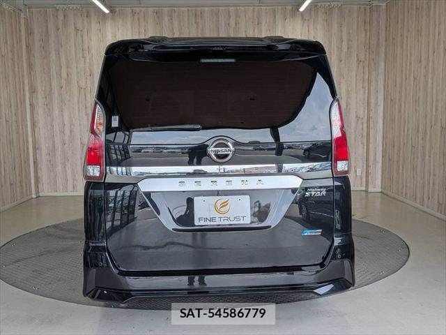 Nissan SERENA 2017-09 8101845-20