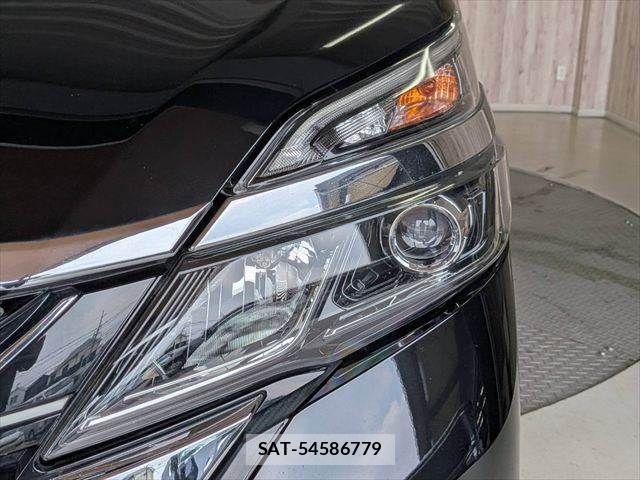 Nissan SERENA 2017-09 8101845-24