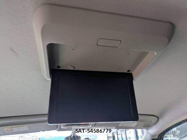 Nissan SERENA 2017-09 8101845-6