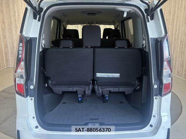Nissan SERENA 2020-12 8101832-10