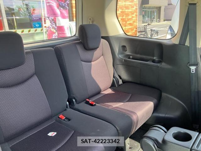 Nissan SERENA 2013-10 8101858-13