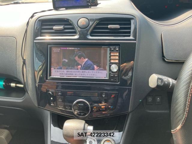 Nissan SERENA 2013-10 8101858-15