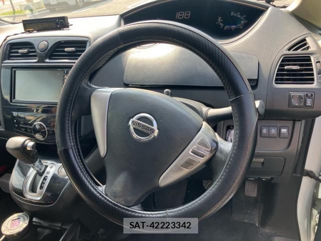 Nissan SERENA 2013-10 8101858-8