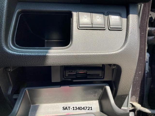 Nissan SERENA 2013-09 8101852-17