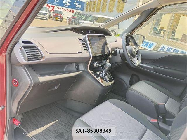 Nissan SERENA 2022-03 8101822-10