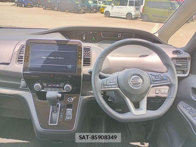 Nissan SERENA 2022-03 8101822-1