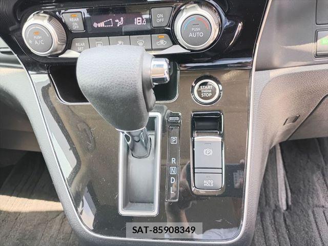 Nissan SERENA 2022-03 8101822-20