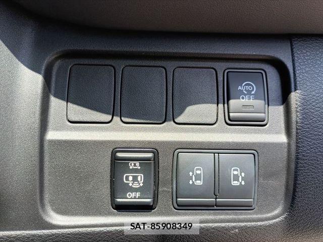 Nissan SERENA 2022-03 8101822-23