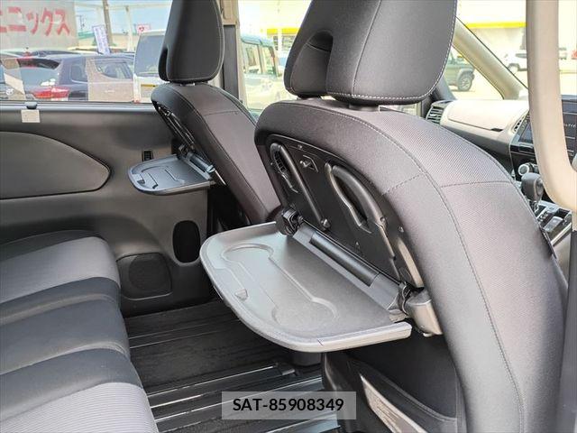 Nissan SERENA 2022-03 8101822-25