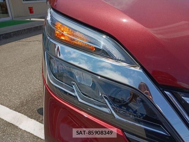 Nissan SERENA 2022-03 8101822-3