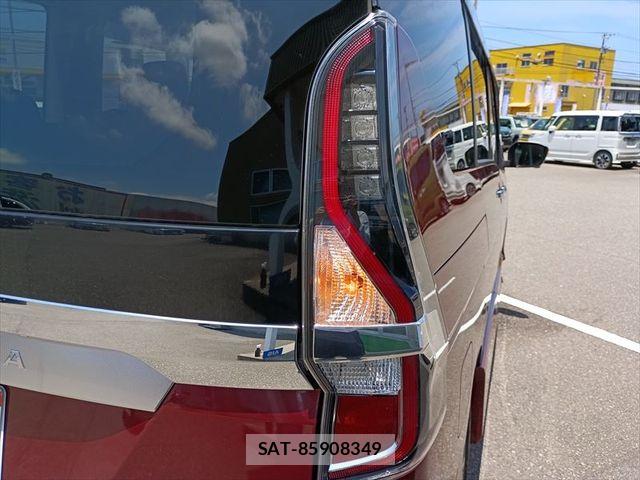 Nissan SERENA 2022-03 8101822-5