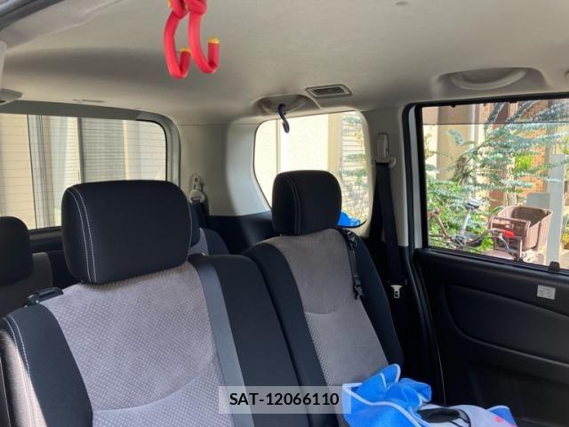 Nissan SERENA 2013-03 8101843-11