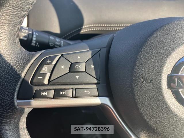 Nissan SERENA 2017-08 8101842-10