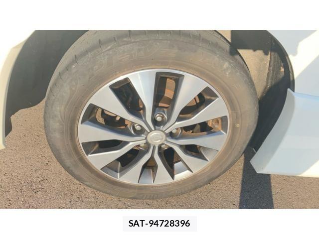 Nissan SERENA 2017-08 8101842-22