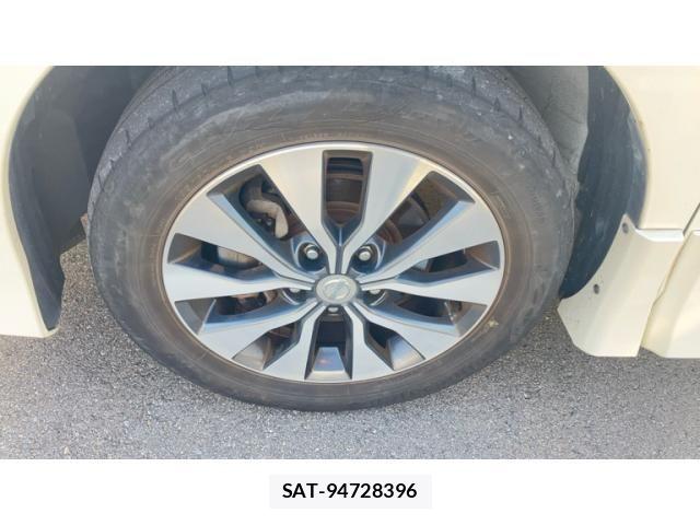 Nissan SERENA 2017-08 8101842-24