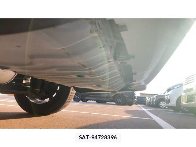 Nissan SERENA 2017-08 8101842-26