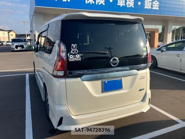 Nissan SERENA 2017-08 8101842-2