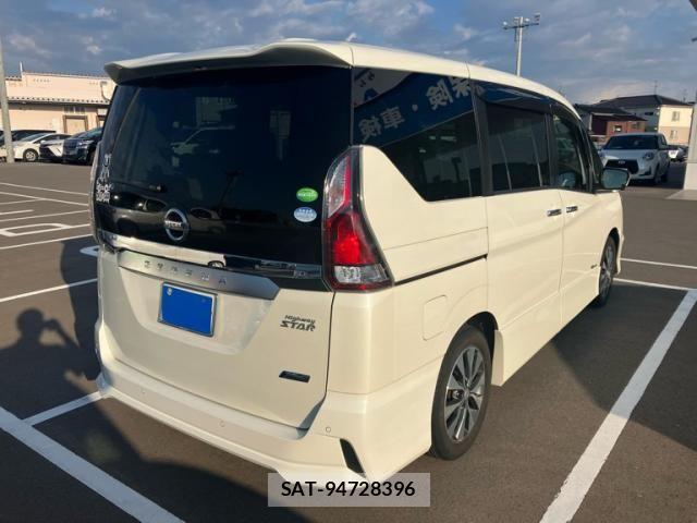 Nissan SERENA 2017-08 8101842-3