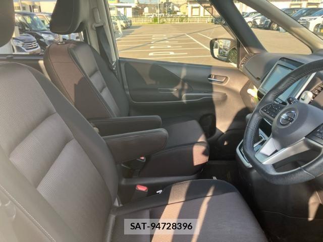 Nissan SERENA 2017-08 8101842-6