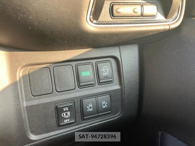Nissan SERENA 2017-08 8101842-7