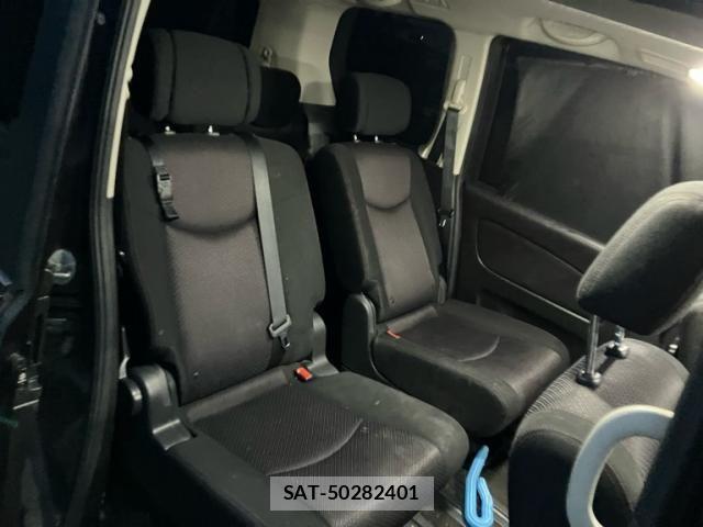 Nissan SERENA 2013-02 8101855-15