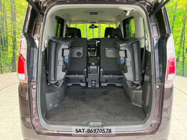 Nissan SERENA 2017-12 8101838-11