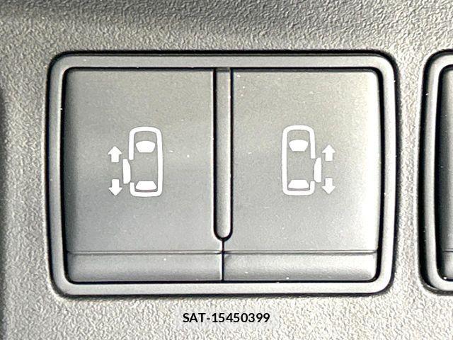 Nissan SERENA 2016-05 8101833-5