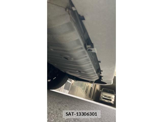Nissan SERENA 2017-09 8101848-9