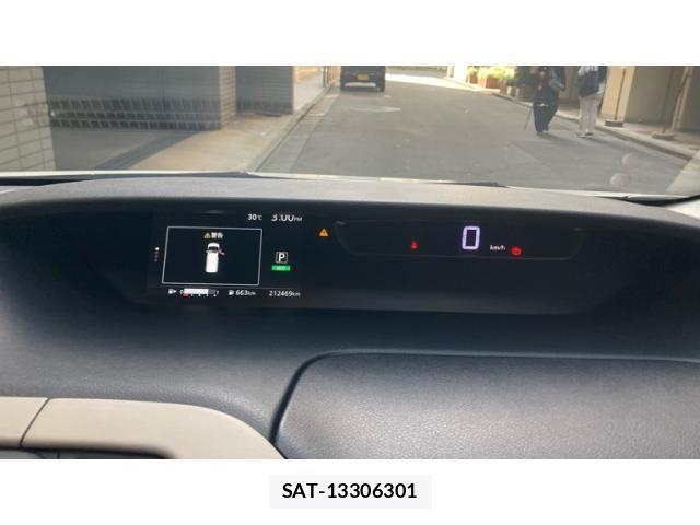 Nissan SERENA 2017-09 8101848-15